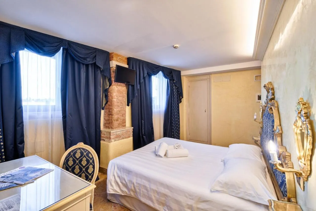 Hotel Vecellio Venice On The Lagoon 3*,