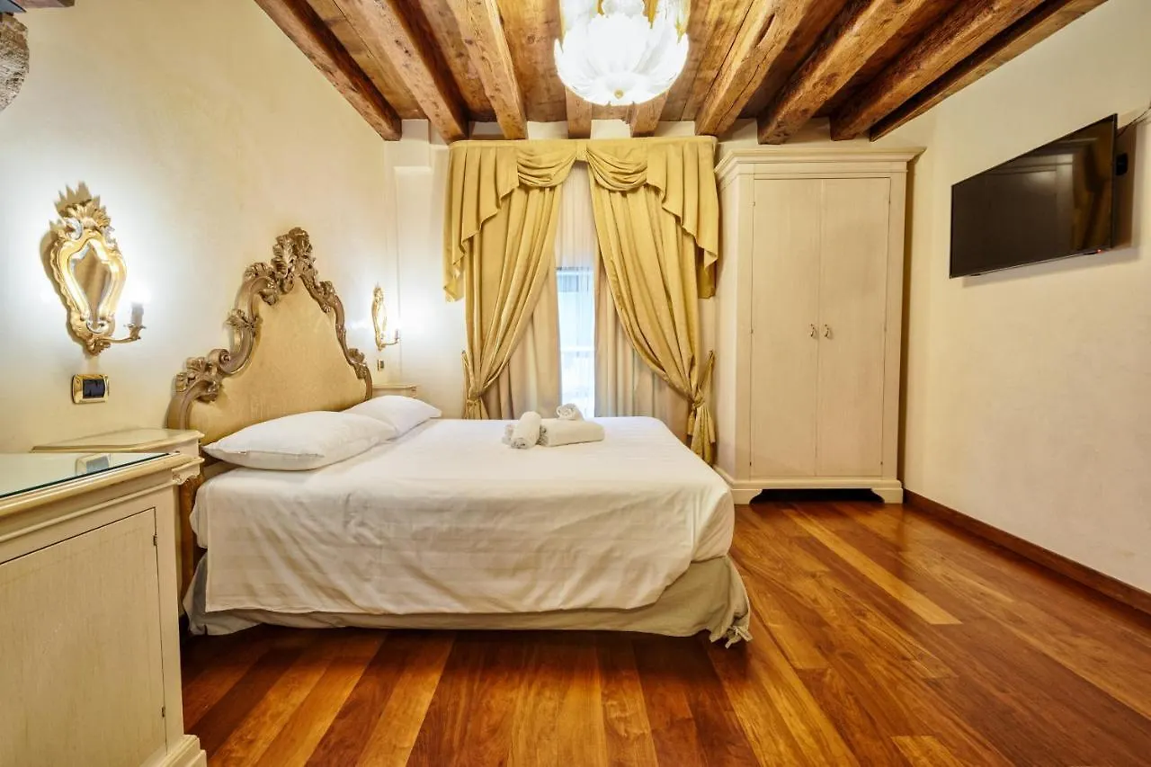 Hotel Vecellio Venice On The Lagoon