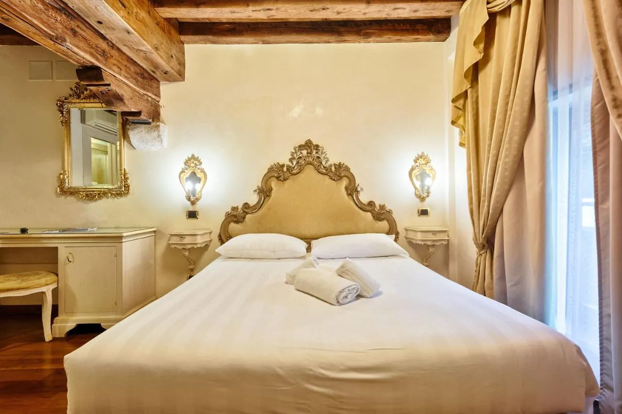 ***  Hotel Vecellio Venice On The Lagoon Italy